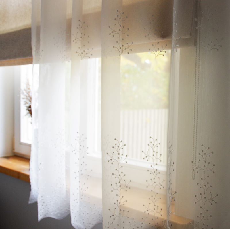 Tulle curtain ROOSI 8029, short