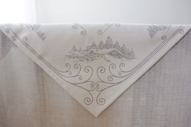 Christmas tablecloth CHALET Lurex, silver
