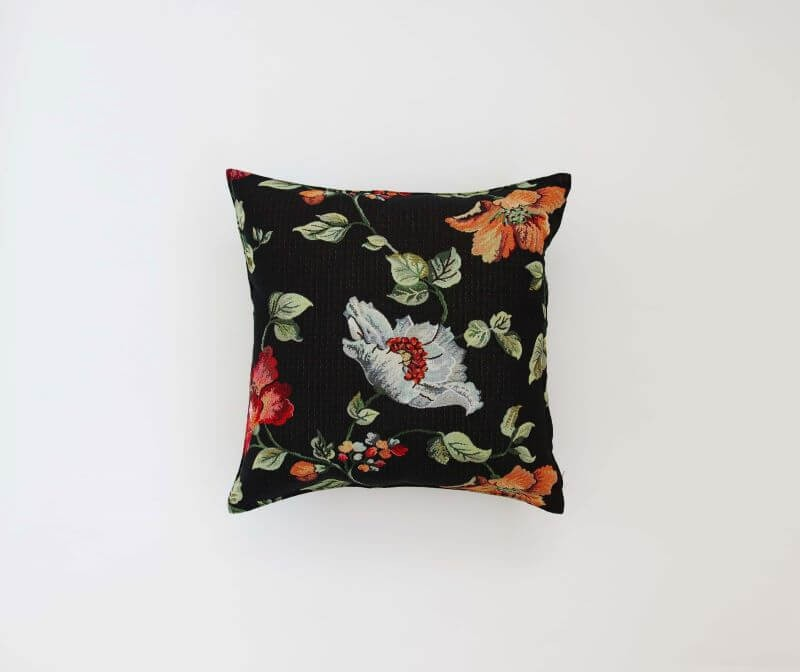 Cushion cover VIENA V.10 large flowers