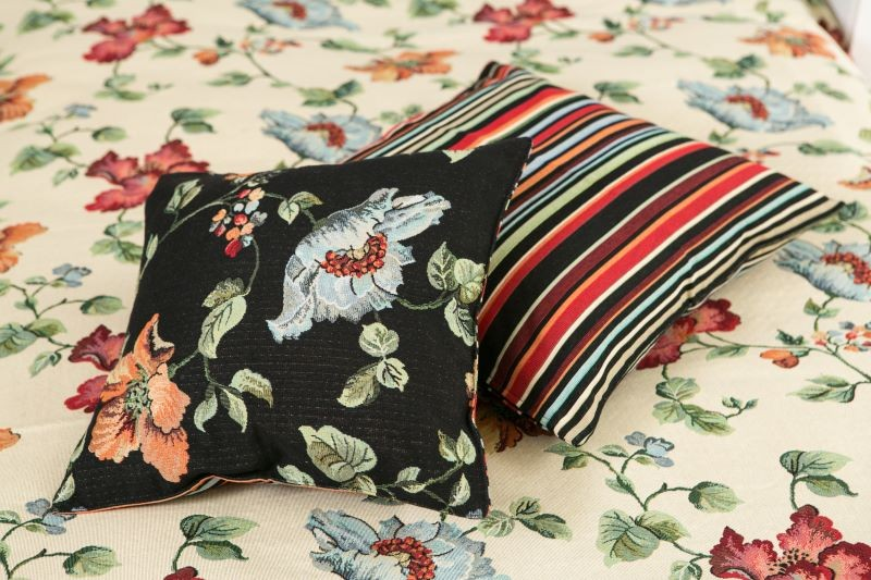 Cushion cover VIENA 10/110 flower/stripe