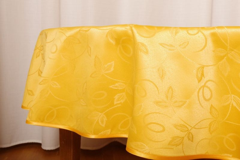 Tablecloth LOIRA, oval, various colours