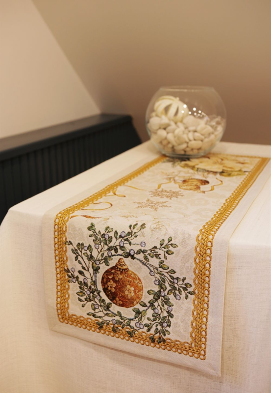 Christmas table runner CANDLE