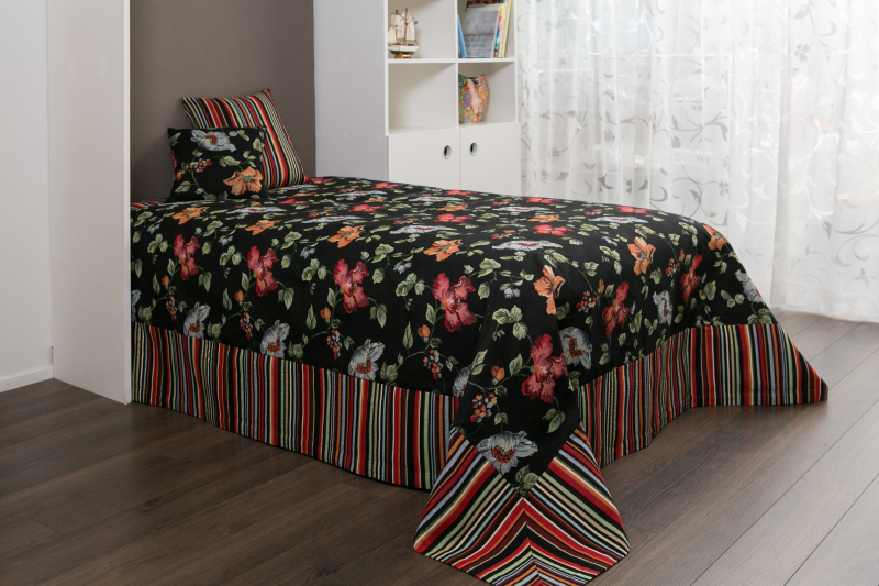 Bed cover VIENA V.10 with stripe pattern