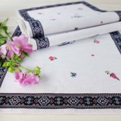 Table runner PÄÄSUKE 45x136cm