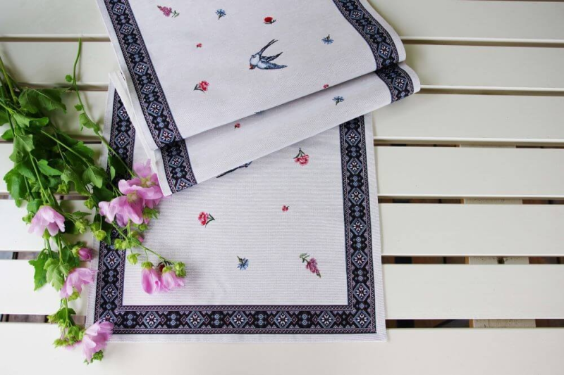 Table runner PÄÄSUKE 36x100cm