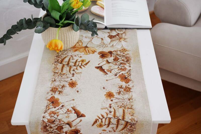 Table runner NITRA