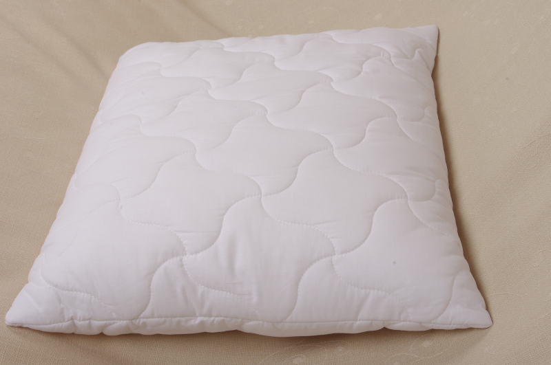 Quilted sleeping pillow 60x80cm