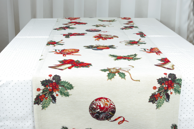 Christmas table runner HOLLY, allover