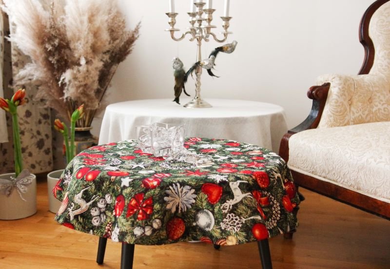 Christmas tablecloth SPRUCE allover, round