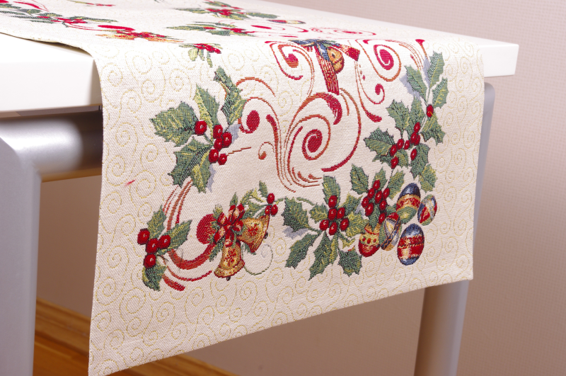 Christmas table runner MIRRA