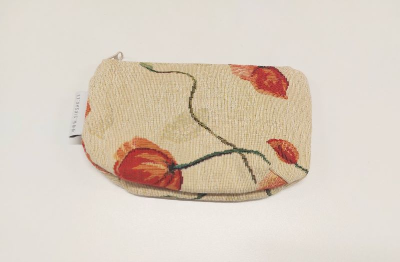 Cosmetic bag small, lined