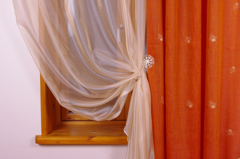 Sheer curtain LAGUNA 805 v.628, gold