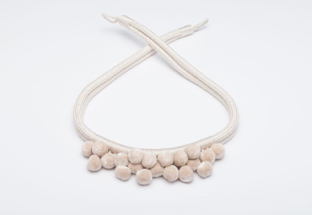Curtain tieback POM-POM, v04, pearl white