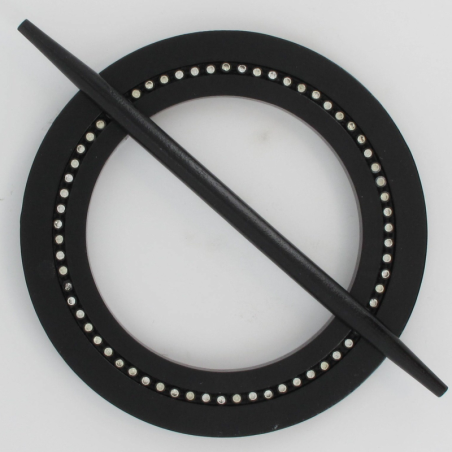 Curtain arm with pebbles, round