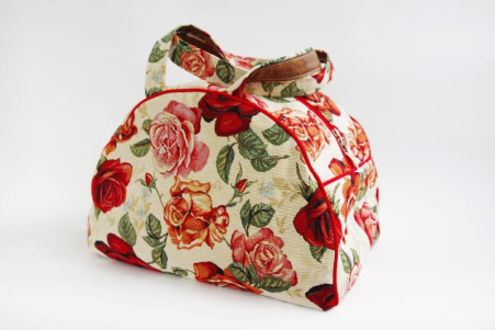 Travel bag ROSES, light