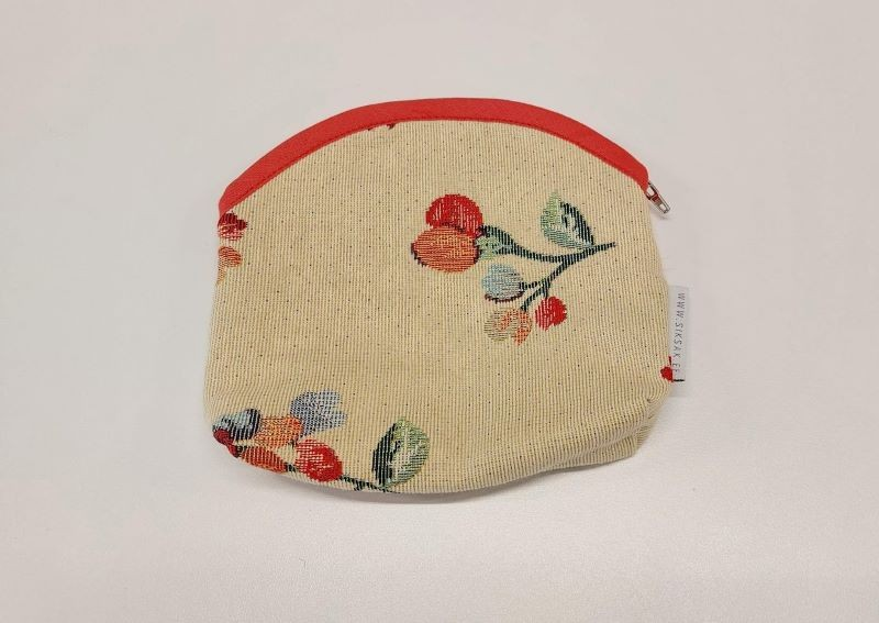 Small cosmetic bag, without lining